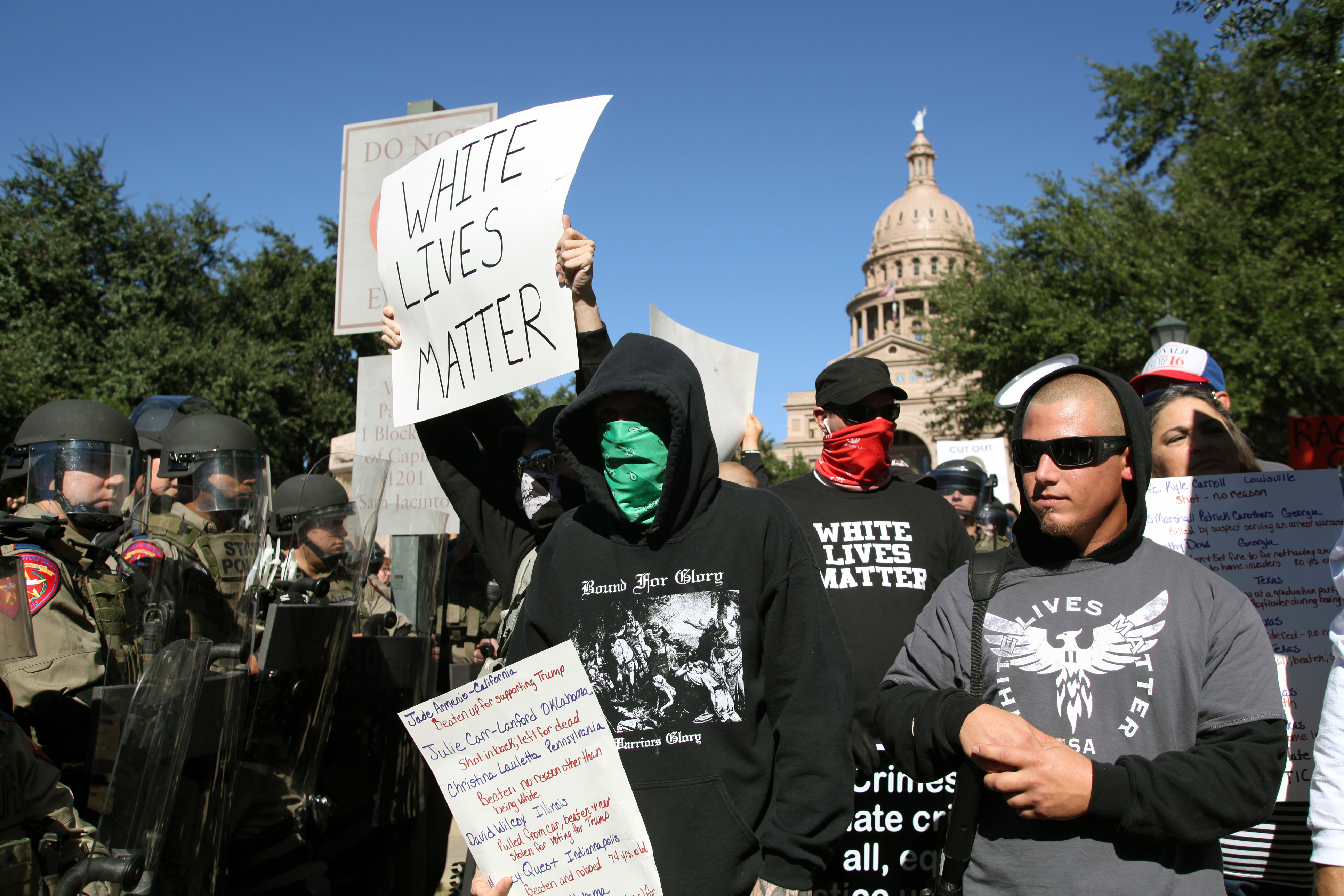 Whites live matter. White Lives matter. WLM White Lives matter. White Lives matter протесты. White Lives matter Техас.
